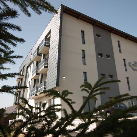 Aparthotel "Queen Zina" Vlasic Bagian luar foto