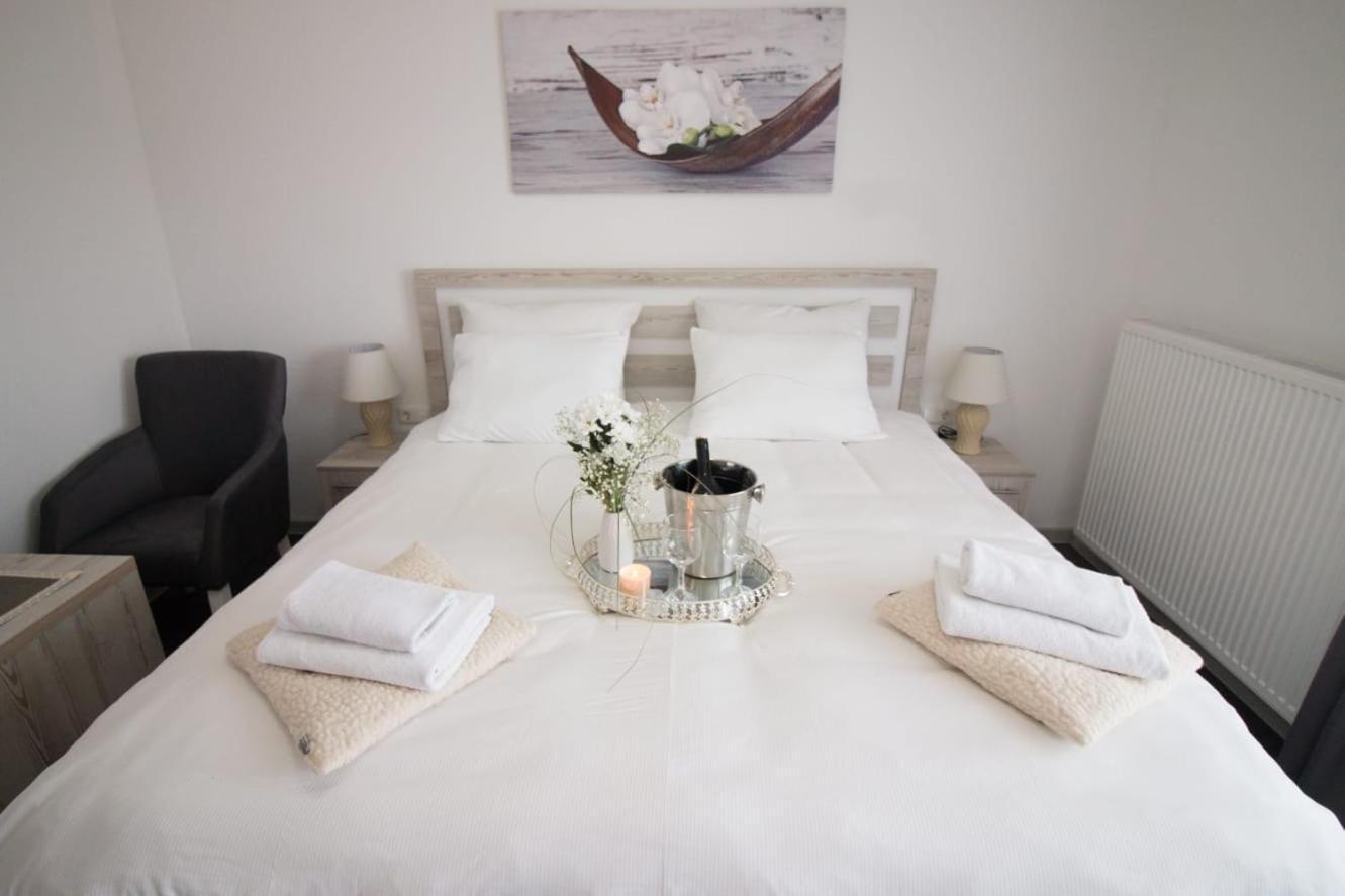 Aparthotel "Queen Zina" Vlasic Bagian luar foto