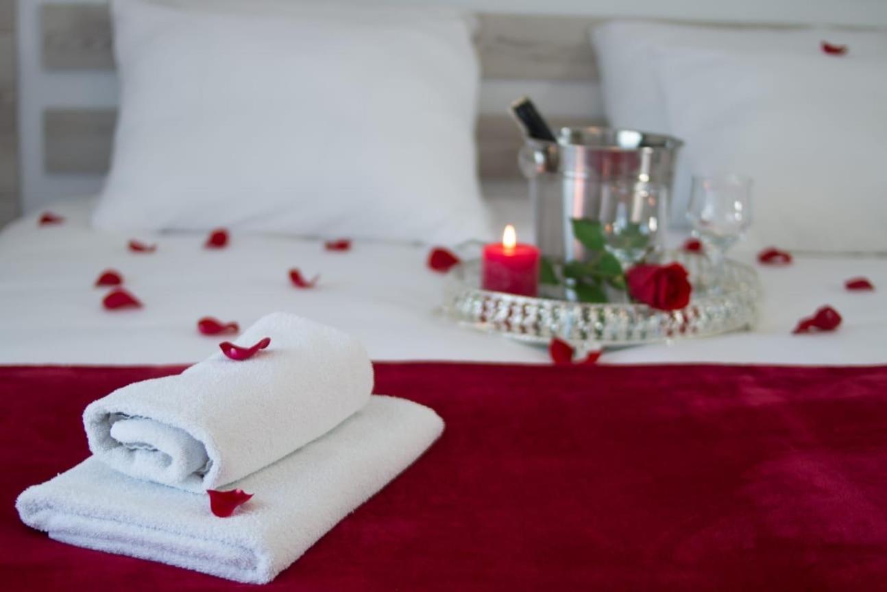 Aparthotel "Queen Zina" Vlasic Bagian luar foto